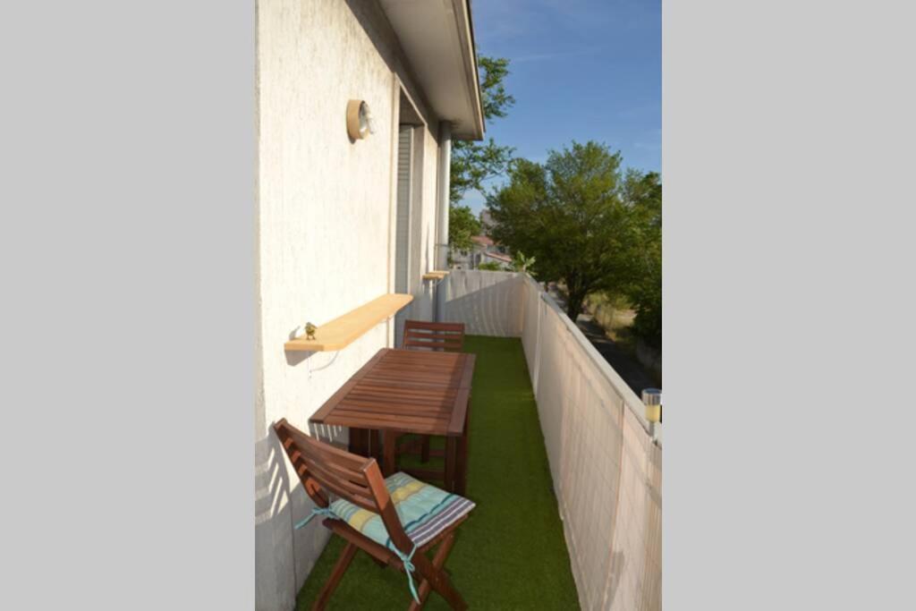 Appartement Lumineux Et Calme Avec Terrasse Avignon Exteriér fotografie